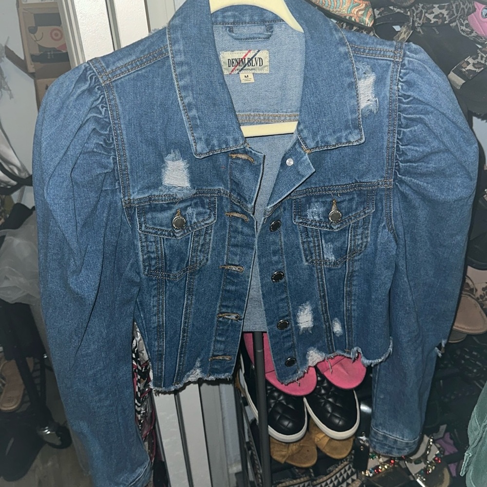 Puff sleeves denim jacket